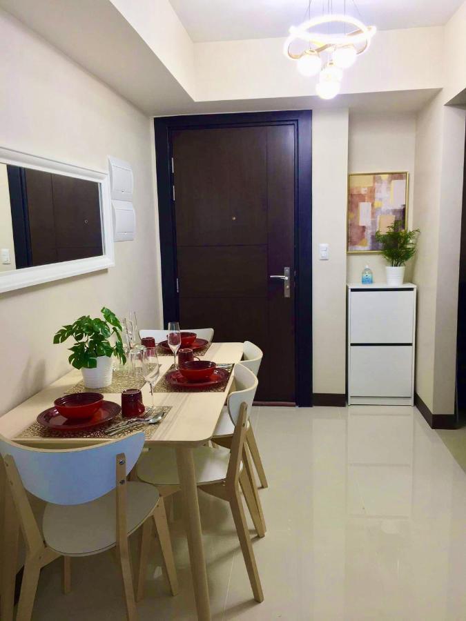 Daniella'S Modern & Cozy Suite In Uptown Bgc มะนิลา ภายนอก รูปภาพ