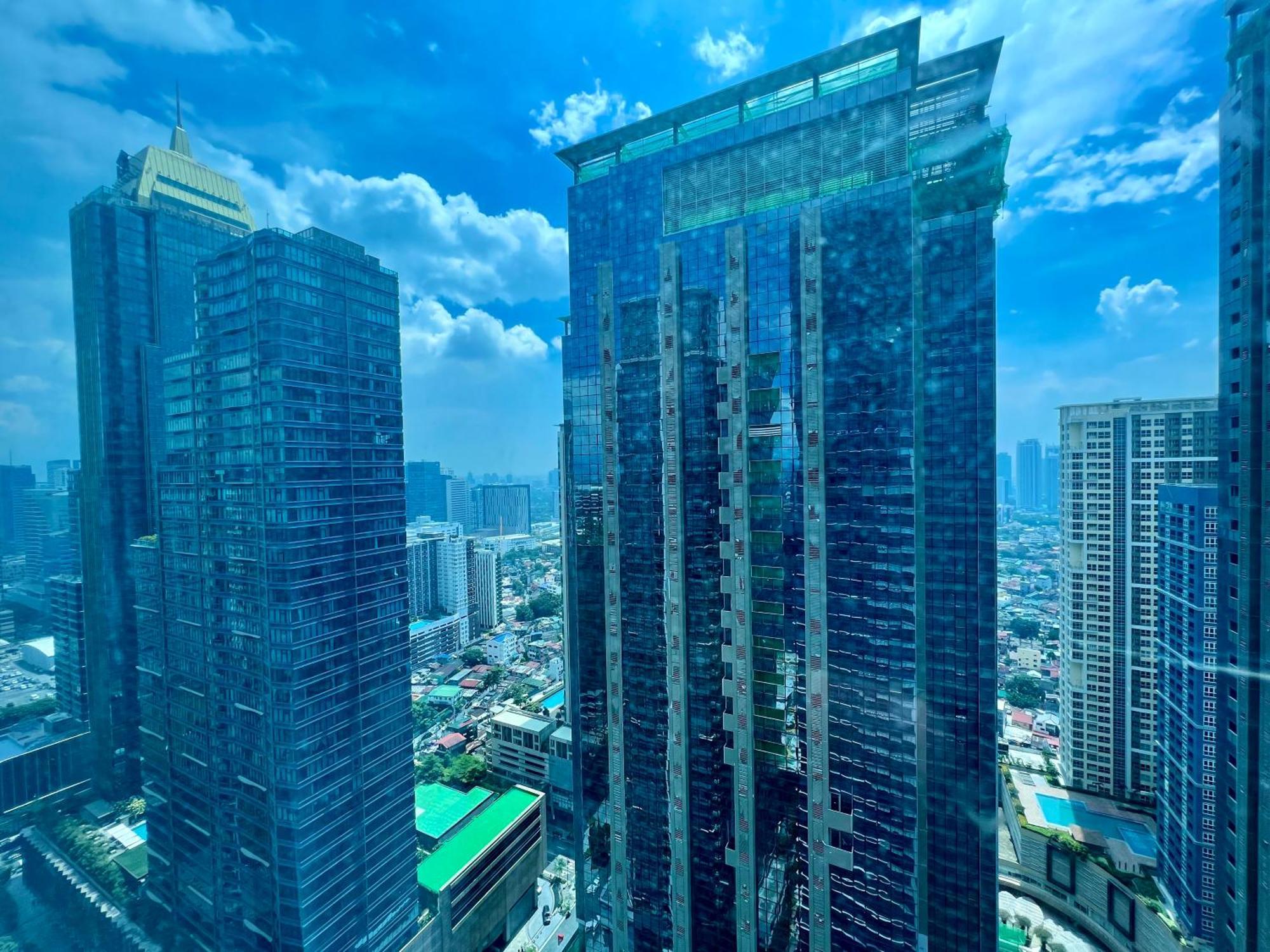 Daniella'S Modern & Cozy Suite In Uptown Bgc มะนิลา ภายนอก รูปภาพ